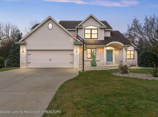 223 Wedgewood Dr, Charlotte, MI