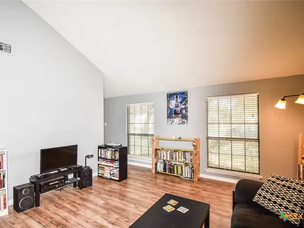 2202 Stagecoach Trl, Temple, TX 76502