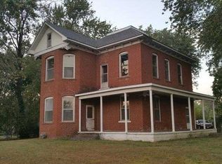 104 Mississippi St, Scott City, MO 63780