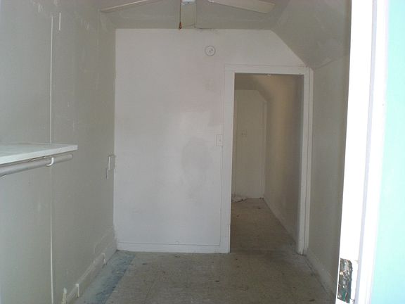 4th image of 1055 Santa Monica #4