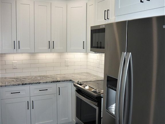 3rd image of 810 Matson Pl Unit 901