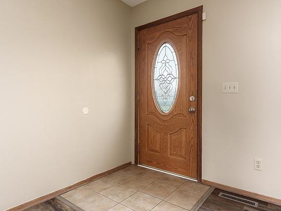 5th image of 8932 Polaris Dr