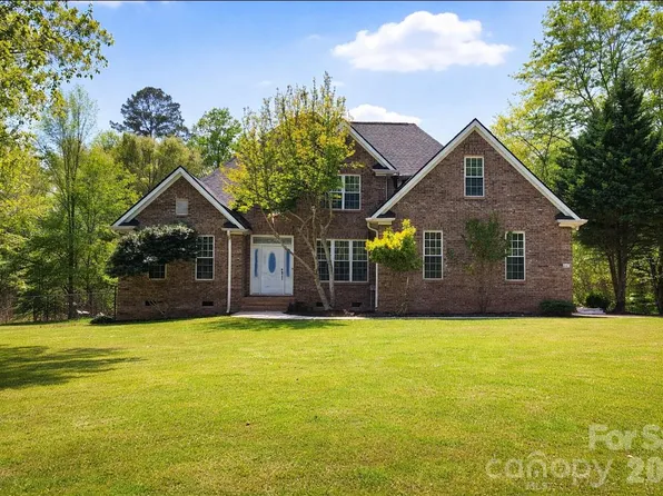 883 Silver Charm Ln, York, SC 29745