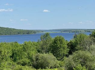 431 Houlton Rd, Island Falls, ME 04747