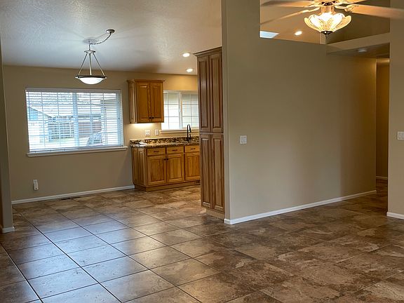 2nd image of 1255 SE Krystin Pl