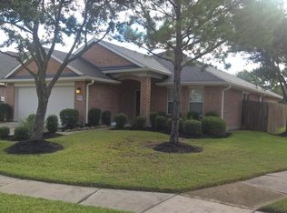 8226 Stratford Canyon Dr, Cypress, TX 77433