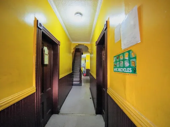 1440 De Kalb Avenue image 9 of 11