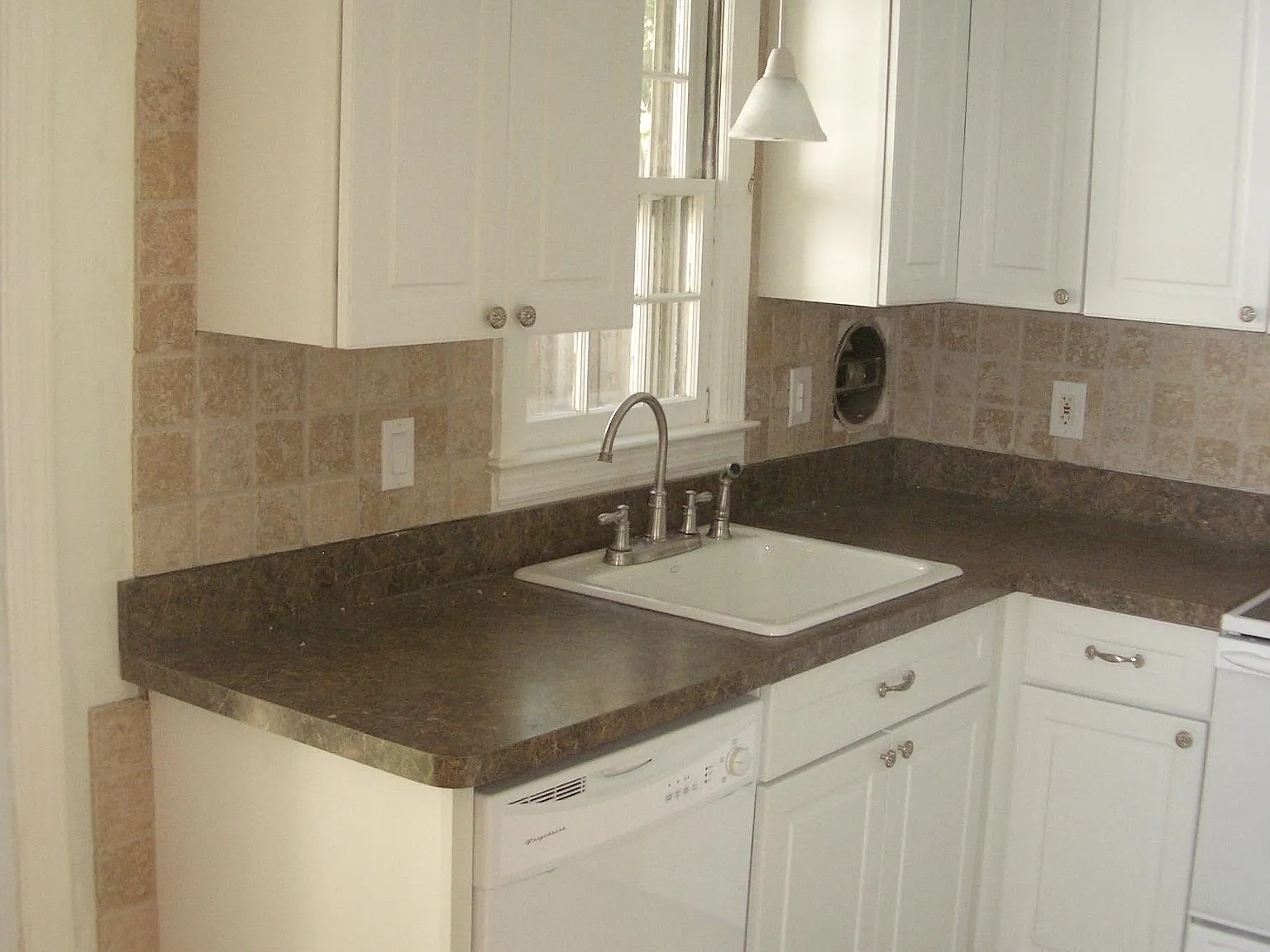 2 bed, 950 sqft, $3,100 — Photo 4
