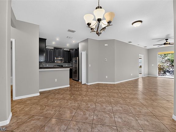 5th image of 1717 Trailwater St