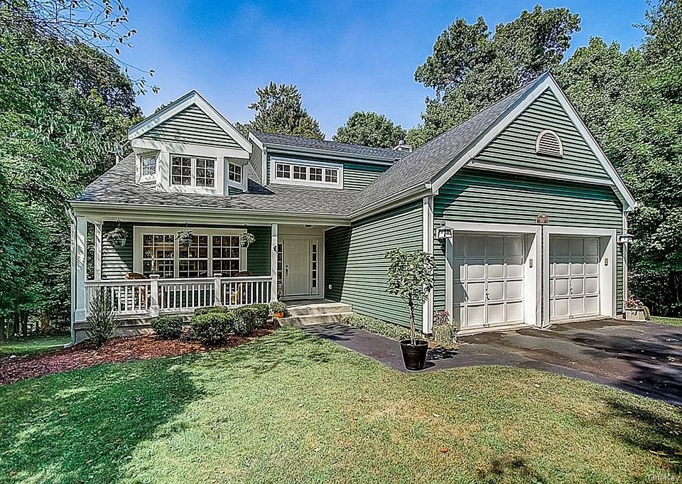 1st image of 3201 Woodfield Ct