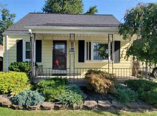 22649 Ridgeway St, Saint Clair Shores, MI 48080