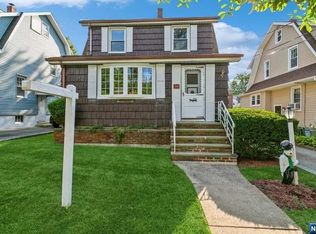 110 Ames Ave, Leonia, NJ 07605