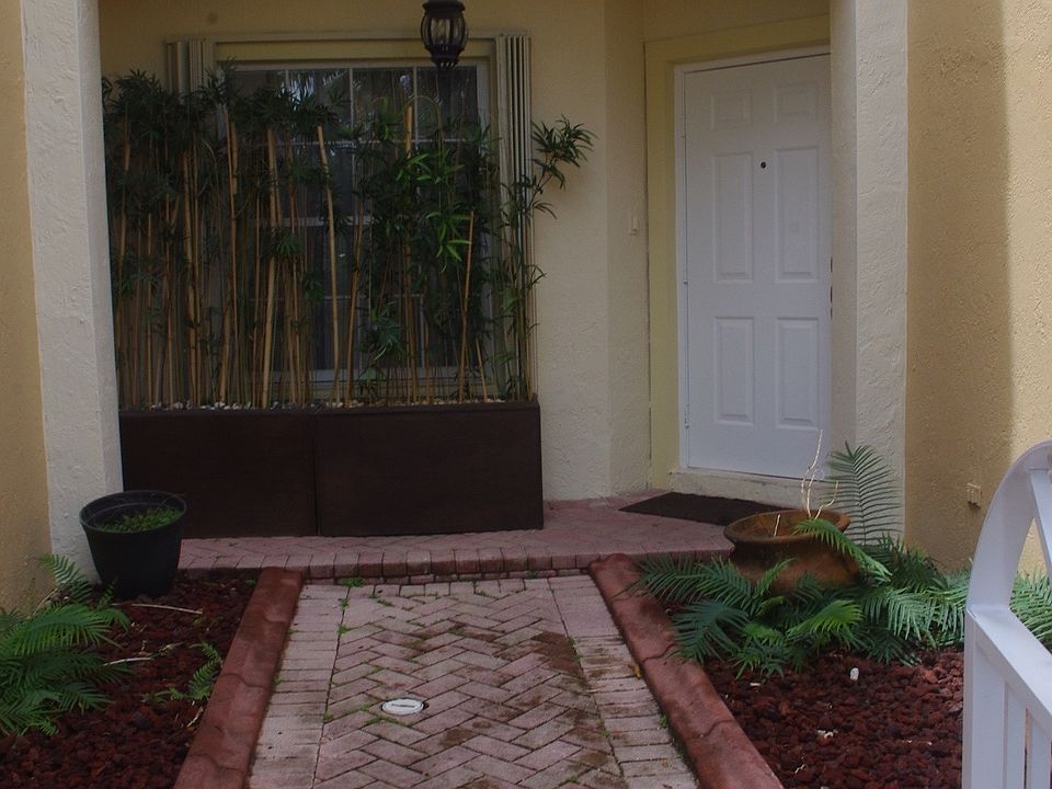 1st image of 11340 NW 54th Ter