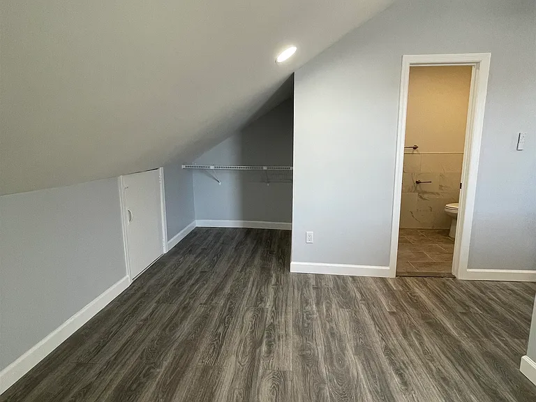 68 Jefferson Ave — Photo 12