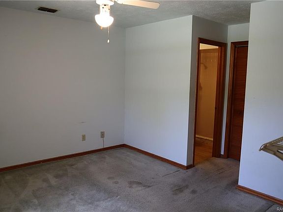 4th image of 1178 E Hobart Ln