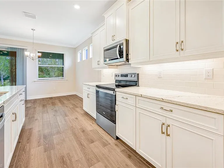 16808 Bay Island Ct — Photo 11