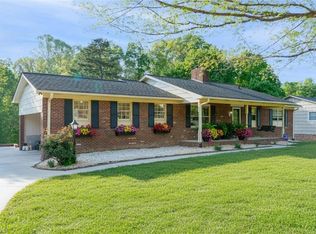 244 Pine Valley Rd, Thomasville, NC 27360