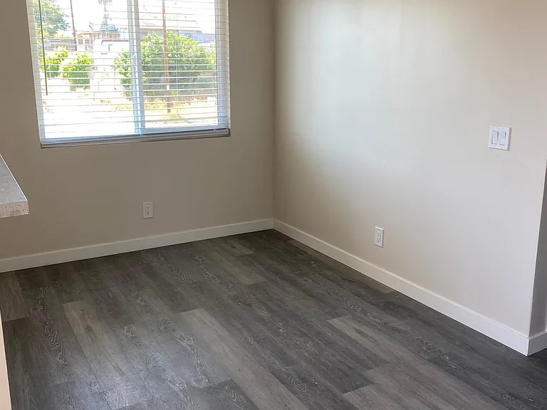 2813 Menlo Ave — Photo 18