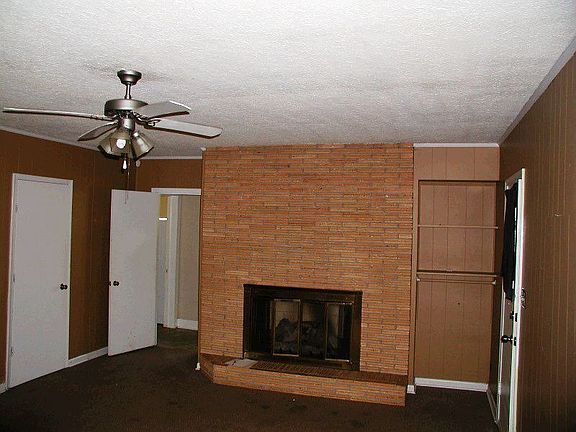 4th image of 1102 10th Ave N