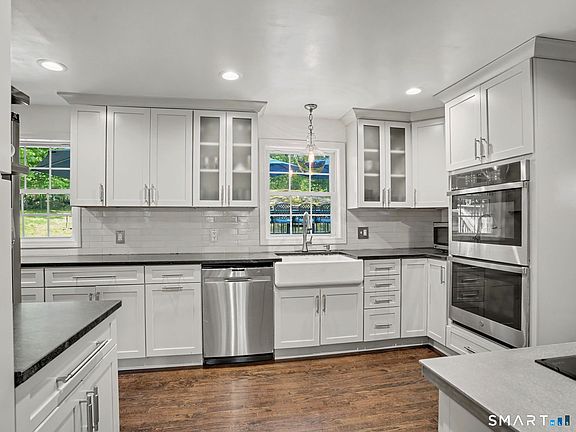 2nd image of 524 Nonopoge Road