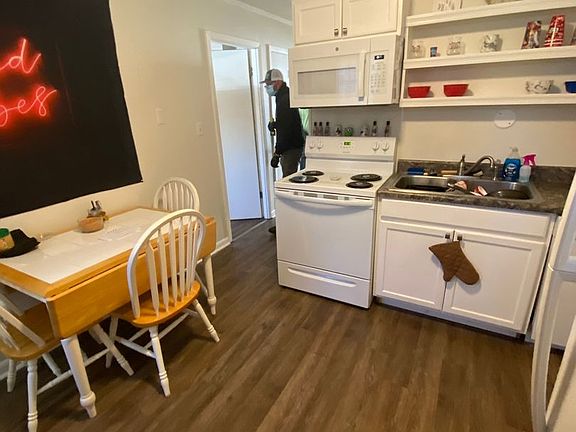 5th image of 1019 Albemarle Ave #4
