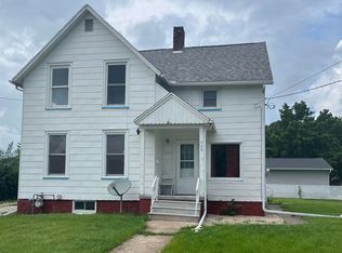 749 W North St, Galesburg, IL 61401