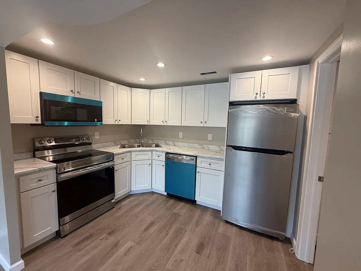 Kitchen - 5715 Gale Ct