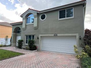 2611 Regalia Way, Hollywood, FL 33026