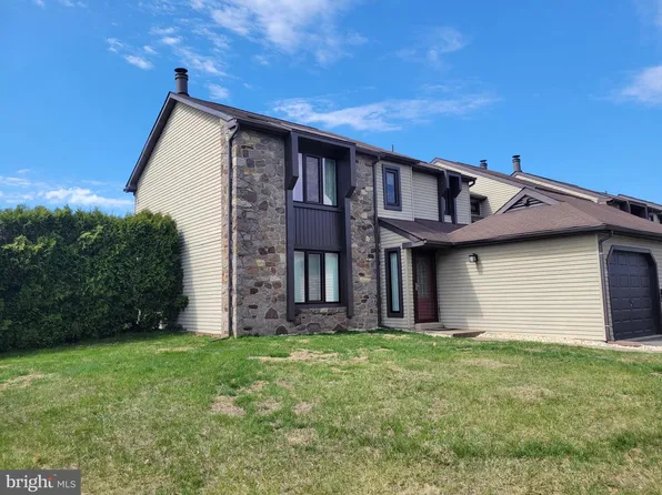 710 Trowbridge Dr, Southampton, PA 18966