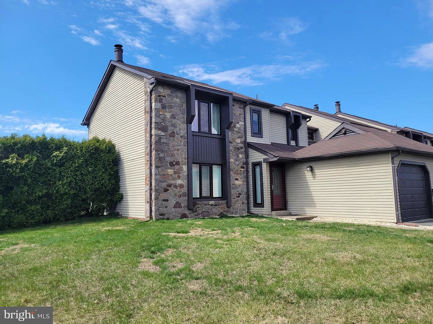 710 Trowbridge Dr photo 1