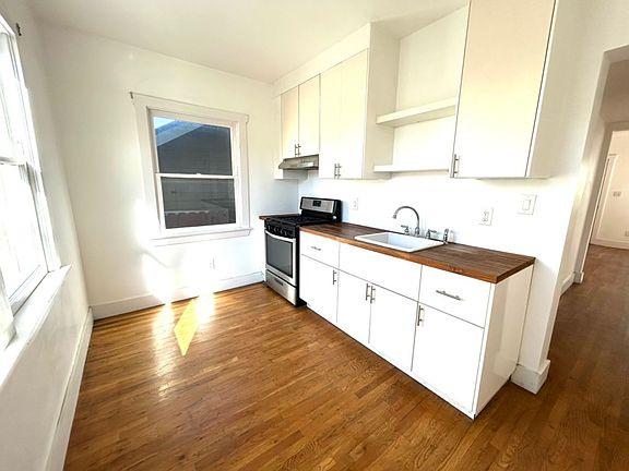 3rd image of 1411-1415 S Oxford Ave #35418BA65
