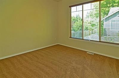 4th image of 2601 Farmer Ln SE