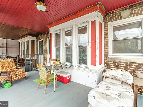 5th image of 229 S Farragut St