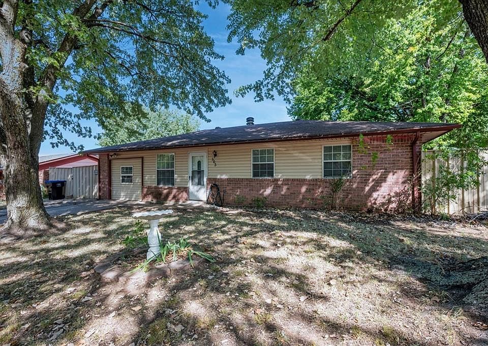 1st image of 505 Meadowlake Dr