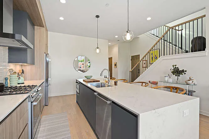 2132 N Halsted St #4 — Photo 12