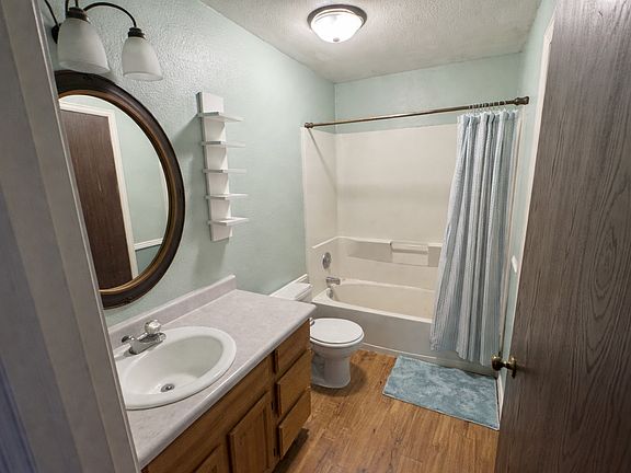 3rd image of 2601 Orchard Pl
