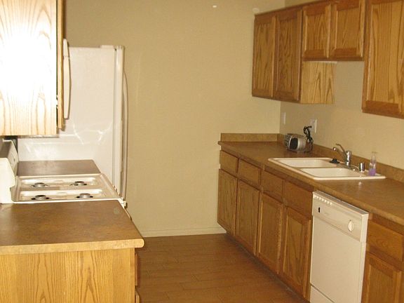 4th image of 3481 Desert Cliff St Unit 201