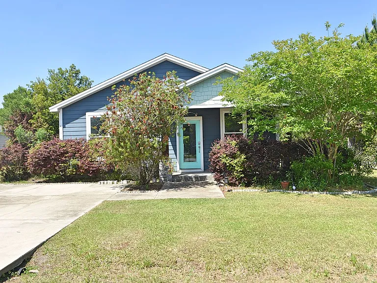 416 Tropical Way — Photo 2