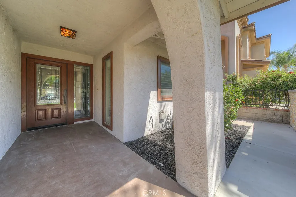 3 bed, 1579 sqft, $5,000 — Photo 2