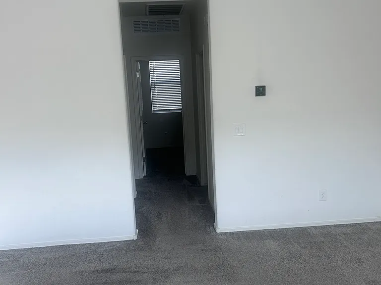 15422 W Windward Ave — Photo 21