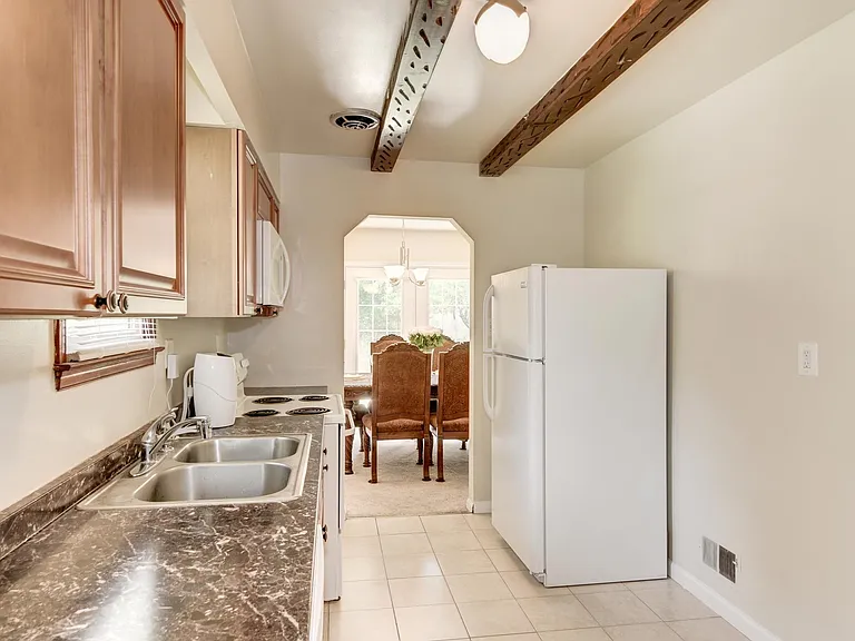 6275 Fenwick Rd — Photo 9