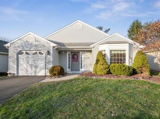 8 Cottontail Dr, Brick, NJ 08724