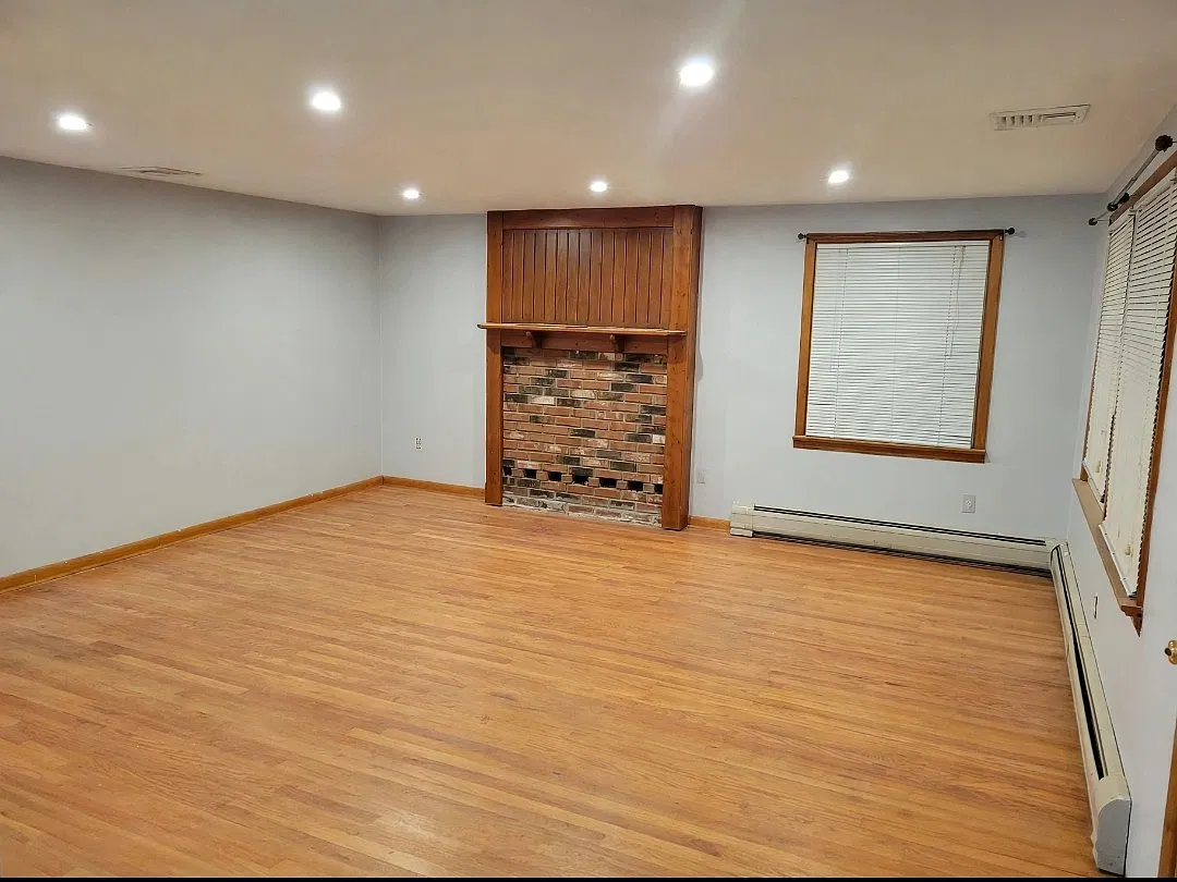 3 bed, 1288 sqft, $3,200 — Photo 4