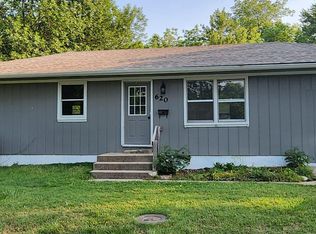 620 E Jackson St, Windsor, MO 65360