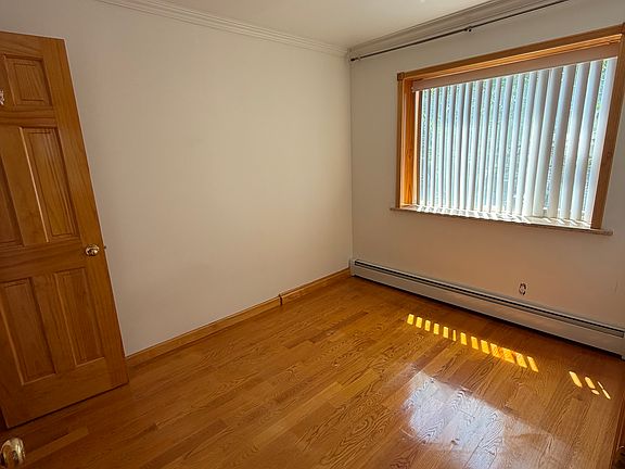 3rd image of 5501 98th St APT 2