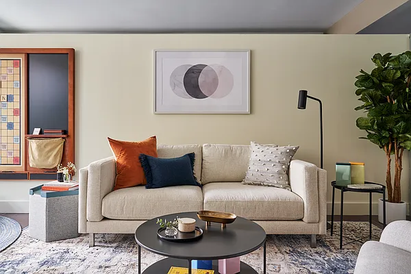 Rented by Kin | media 52