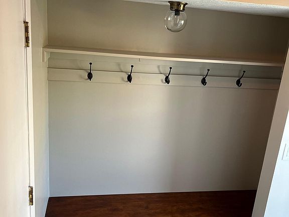 2nd image of 415 Kennedy Pl