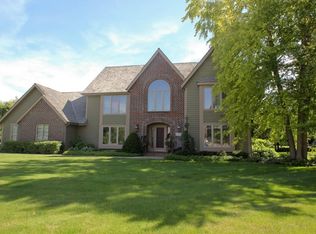 20605 Chadwick Ln, Brookfield, WI 53045