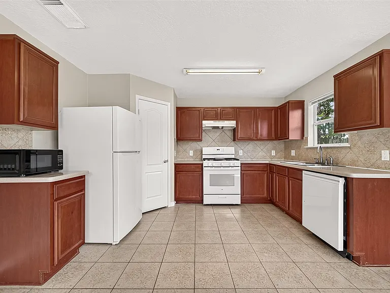 3519 Fuller Bluff Dr — Photo 14