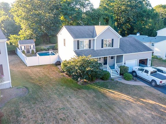 3rd image of 110 Birchwood Dr